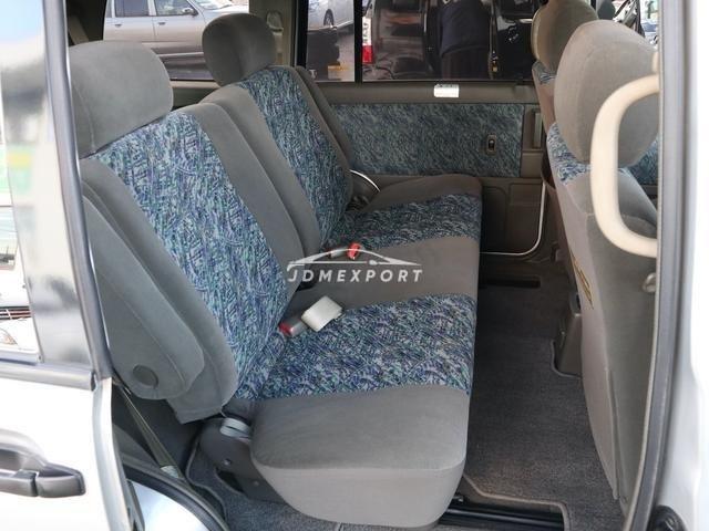Nissan Prairie 1996 thumbnail 17
