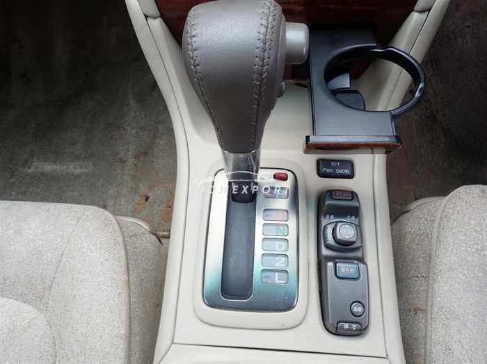 Toyota Progres 1999 thumbnail 24