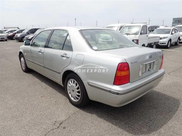 Toyota Progres 1999 thumbnail 4