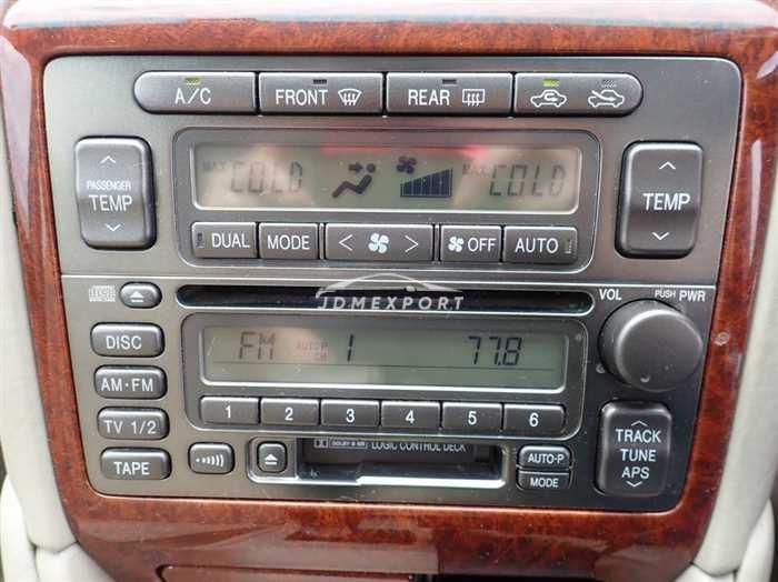 Toyota Progres 1999 thumbnail 28