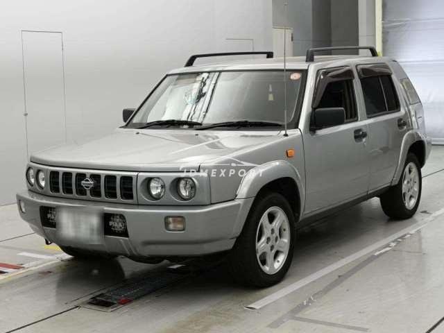 Nissan Rasheen 1999