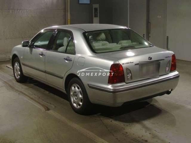 Toyota Progres 2001 thumbnail 5