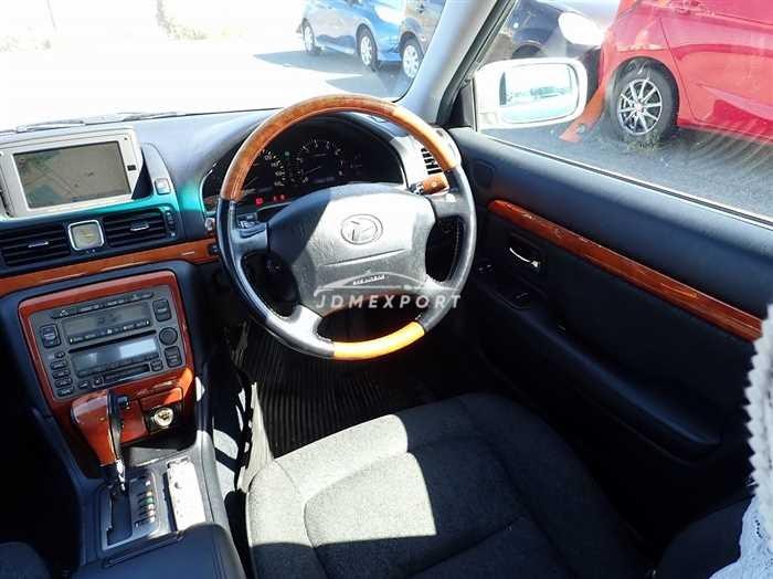 Toyota Progres 2001 thumbnail 21