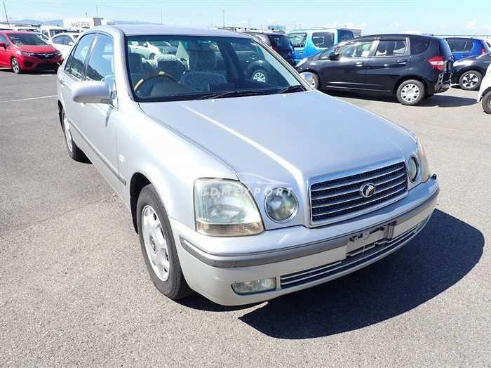 Toyota Progres 2001