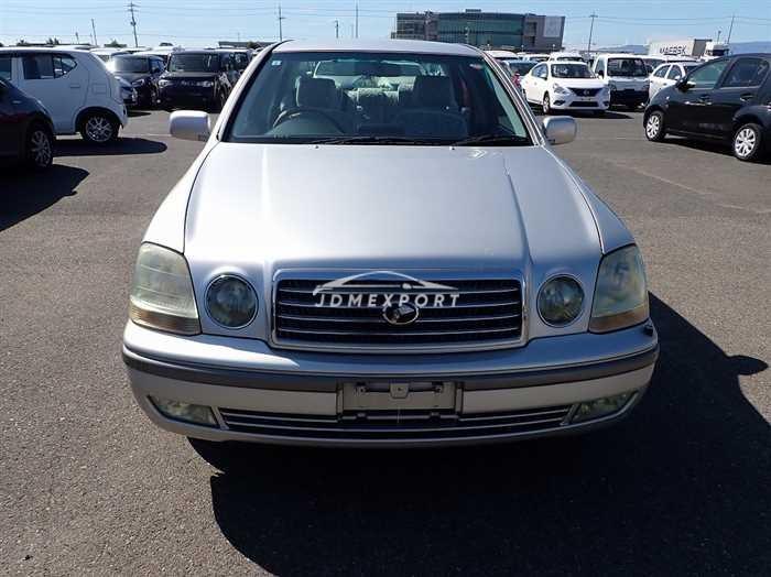 Toyota Progres 2001 thumbnail 7