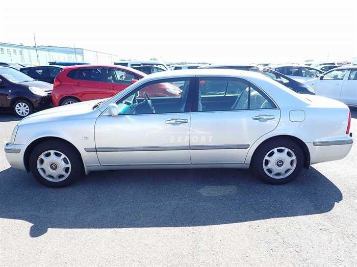 Toyota Progres 2001 thumbnail 4