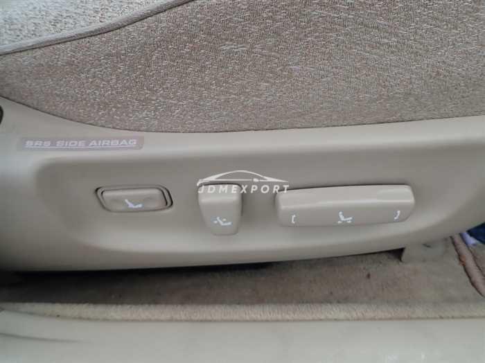 Toyota Progres 2001 thumbnail 24