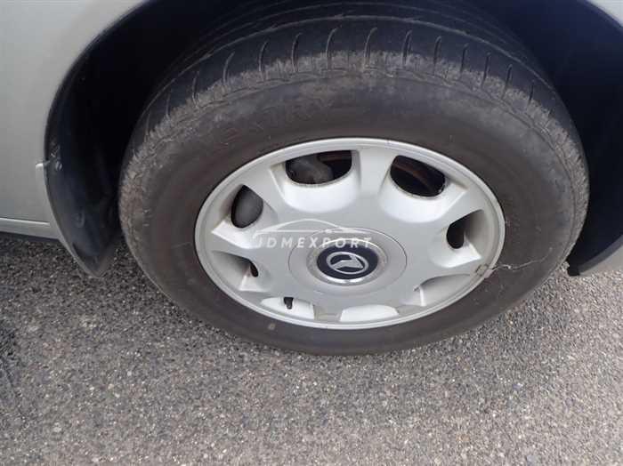 Toyota Progres 2001 thumbnail 10