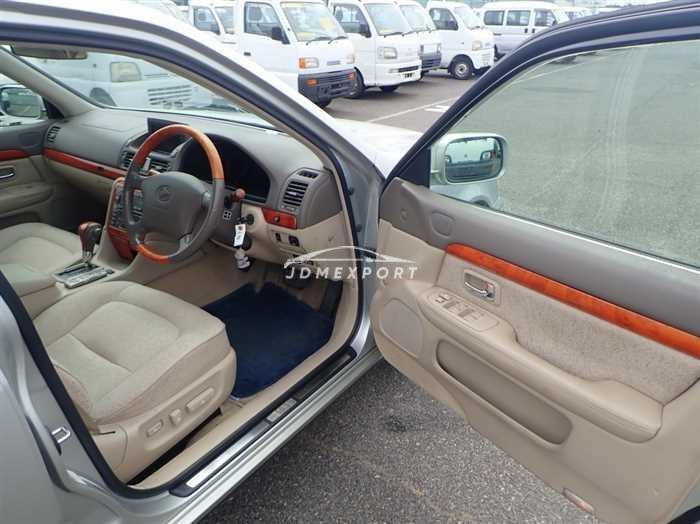 Toyota Progres 2001 thumbnail 22