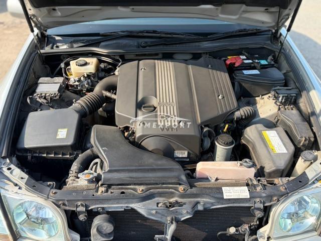 Toyota Progres 2001 thumbnail 8