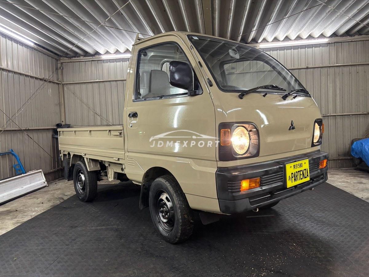 Mitsubishi Minicab Truck 1991