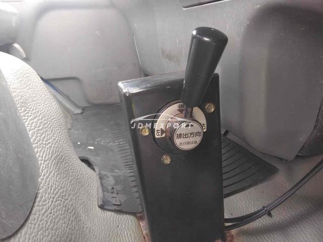 Mitsubishi Fuso Canter 2000 thumbnail 7