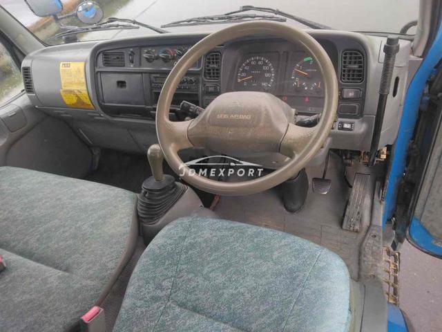 Mitsubishi Fuso Canter 2000 thumbnail 8